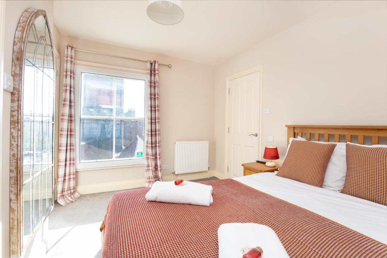 Patrick'S Pool- 4 Bedroom,4 Bathroom, Most Central Luxury Townhouse! York Extérieur photo