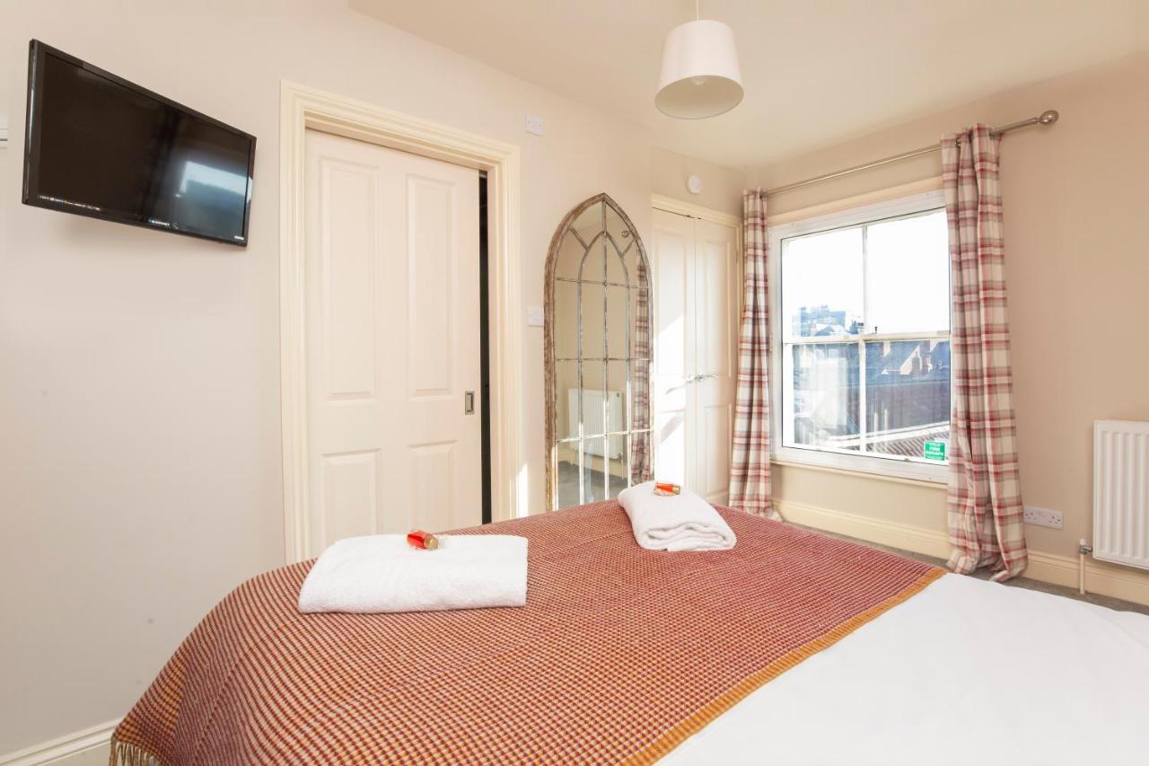 Patrick'S Pool- 4 Bedroom,4 Bathroom, Most Central Luxury Townhouse! York Extérieur photo