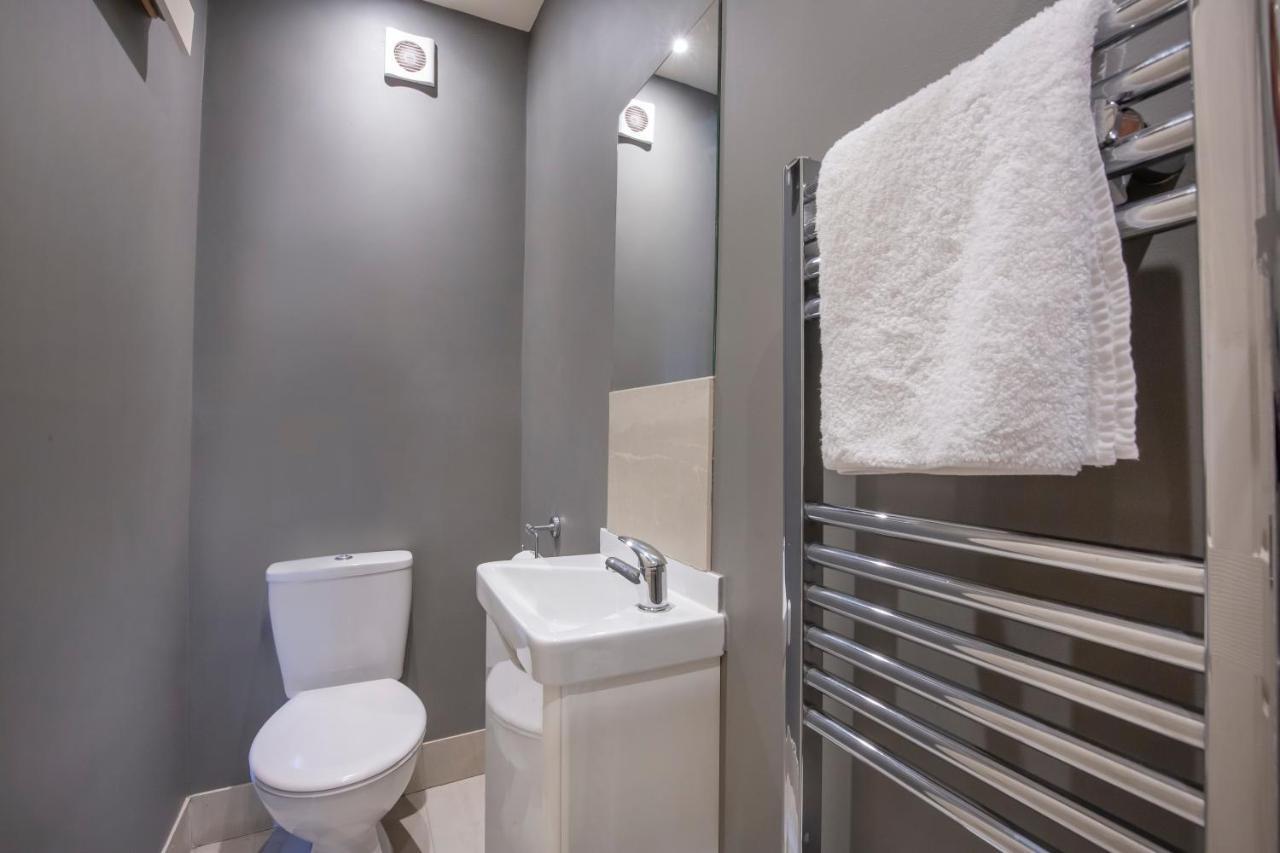 Patrick'S Pool- 4 Bedroom,4 Bathroom, Most Central Luxury Townhouse! York Extérieur photo